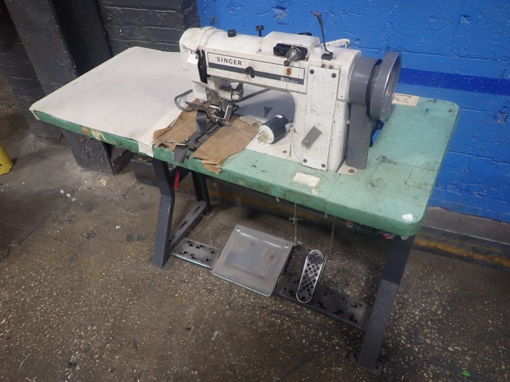 Singer Sewing Machine - 300 U201a