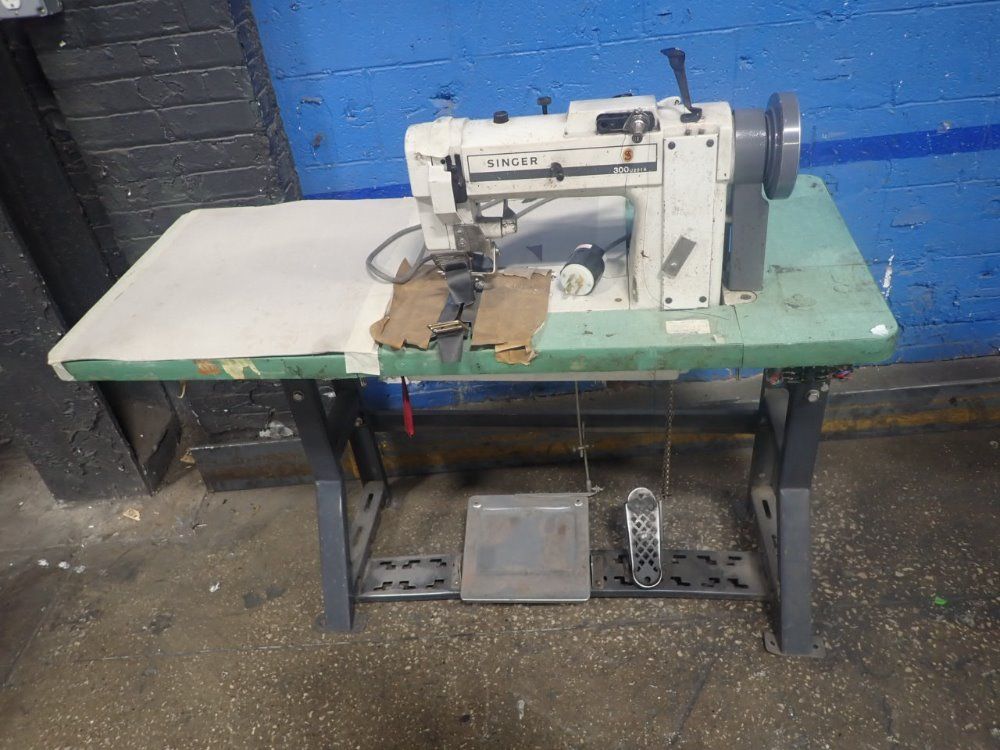 Singer Sewing Machine - 300 U201a