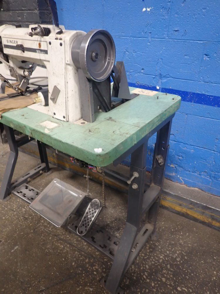 Singer Sewing Machine - 300 U201a