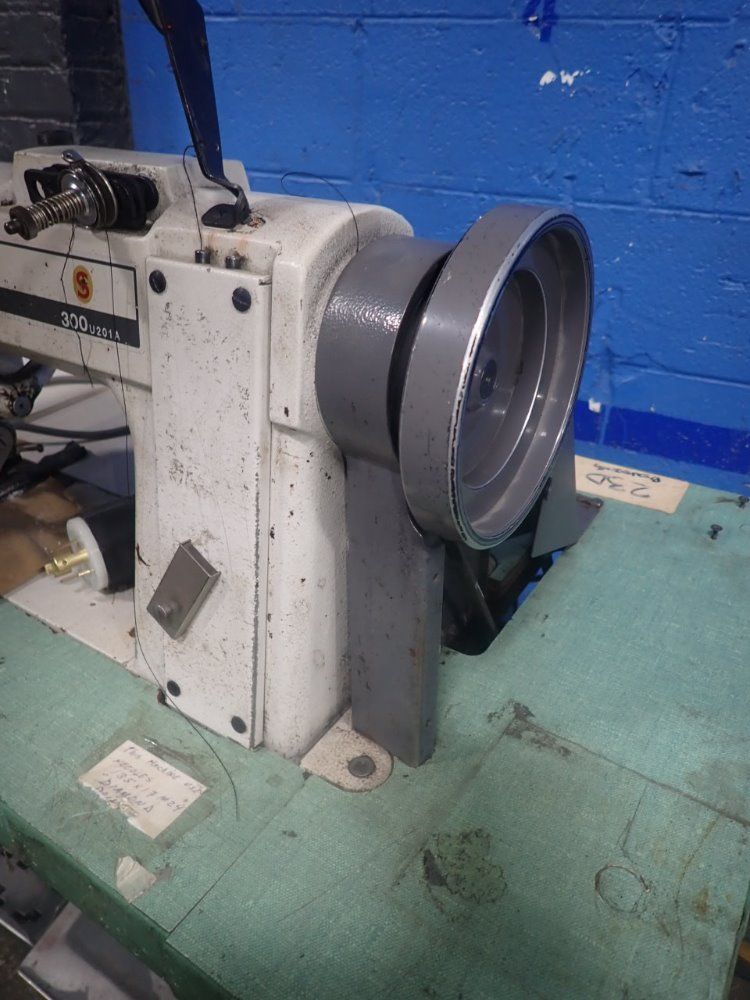 Singer Sewing Machine - 300 U201a
