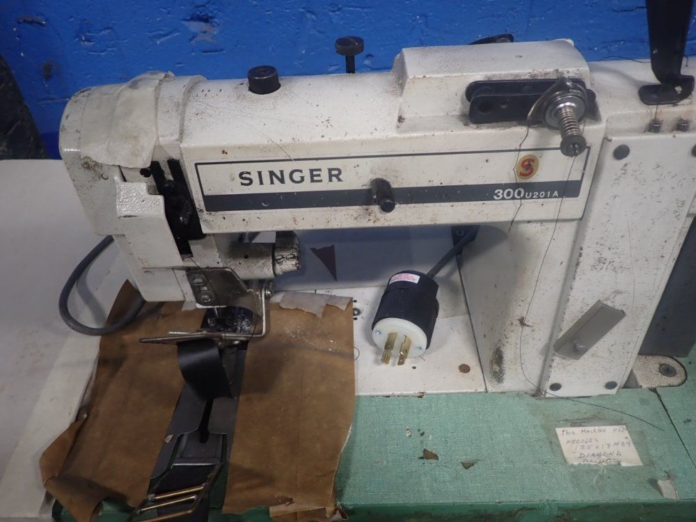 Singer Sewing Machine - 300 U201a