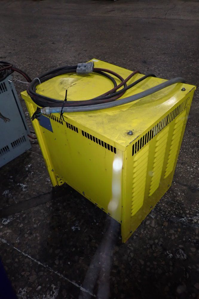 Battery Charging International 475 Ah/24 V Battery Charger - Emes12-475b3