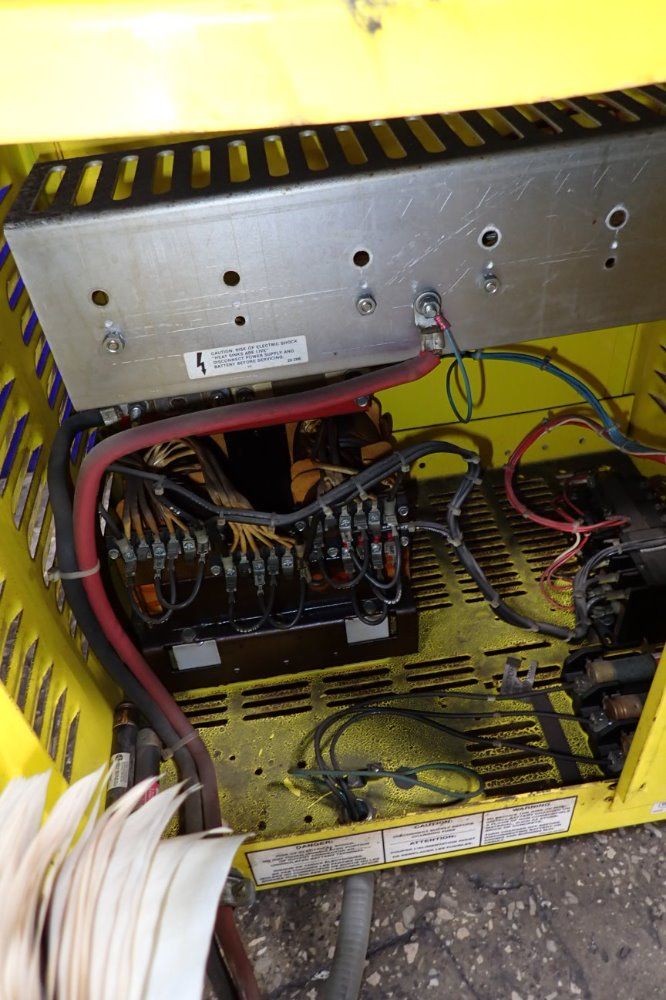 Battery Charging International 475 Ah/24 V Battery Charger - Emes12-475b3