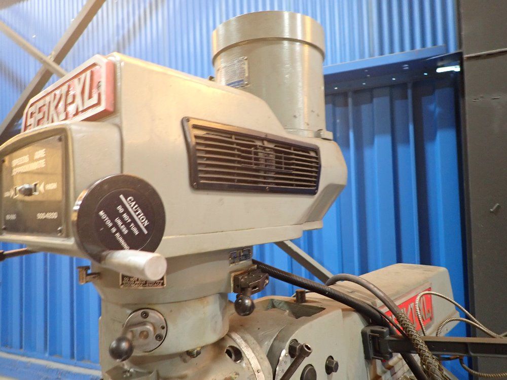 Seikixl Vertical Milling Machine