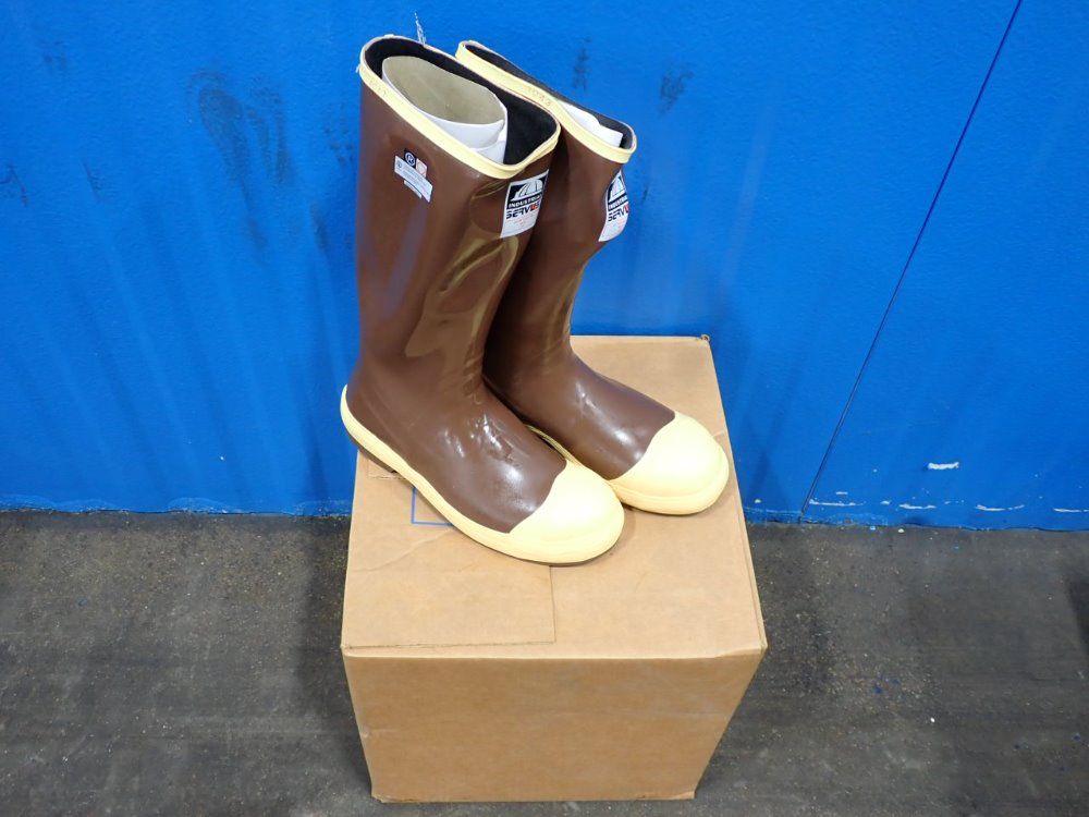 Industrial Servus Size 9 Latex Boots - 22214-9