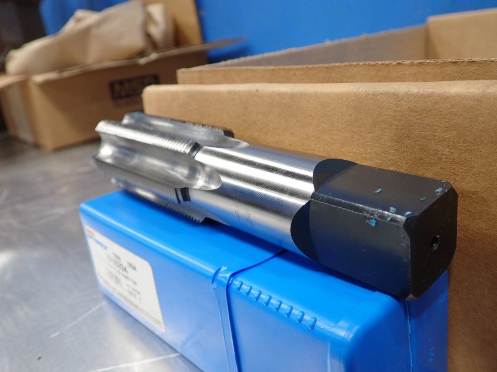 Union Butterfield 1 1/2 -12 Plug Hand Tap - 1010204