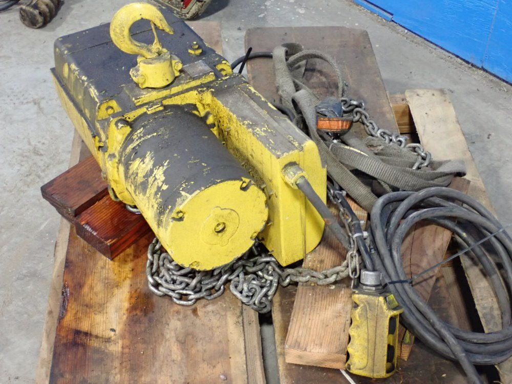 Acco-wright Way Hoist