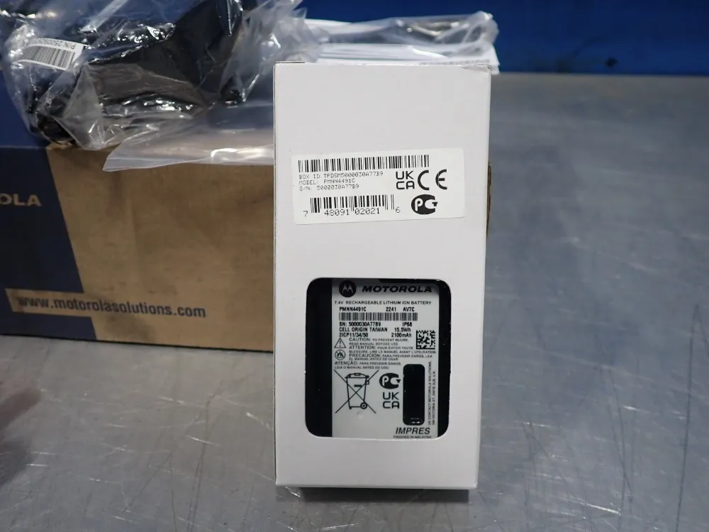 Motorola Professional Digital Two-way Radio - Xpr3000/xpr3000e