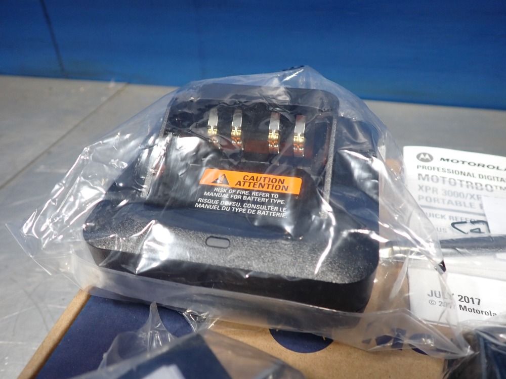 Motorola Professional Digital Two-way Radio - Xpr3000/xpr3000e