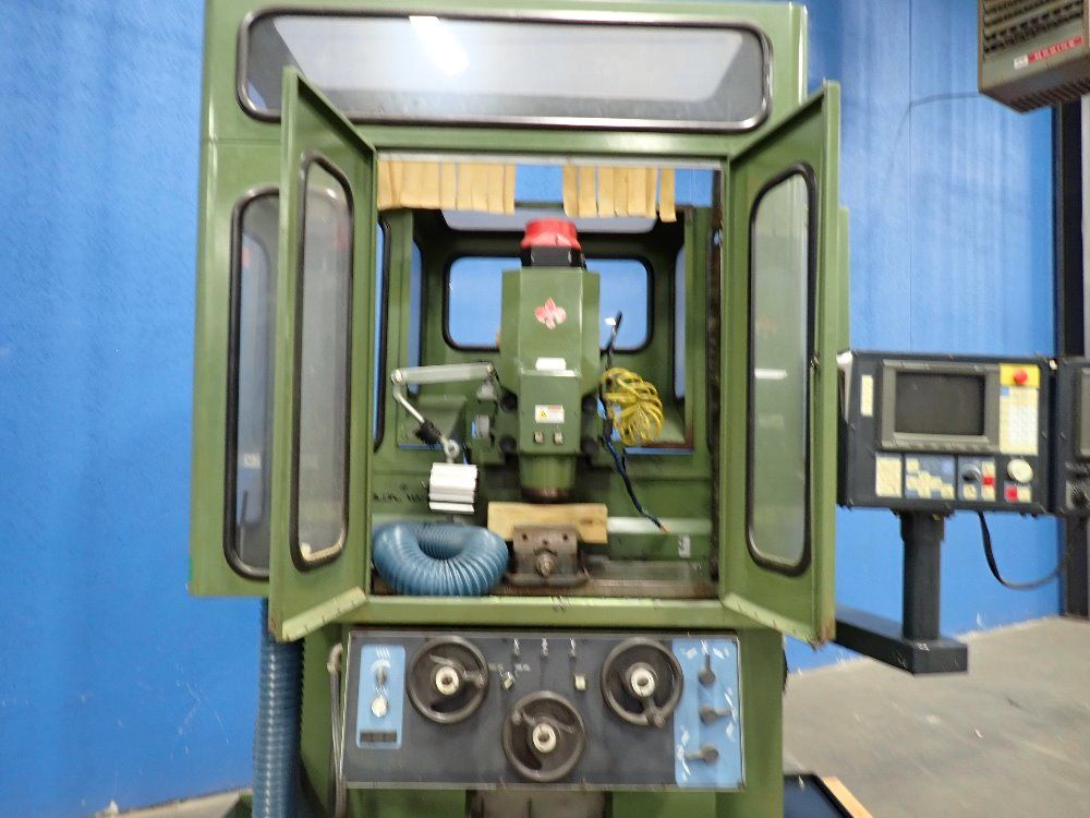 Makino Cnc Milling Machine 