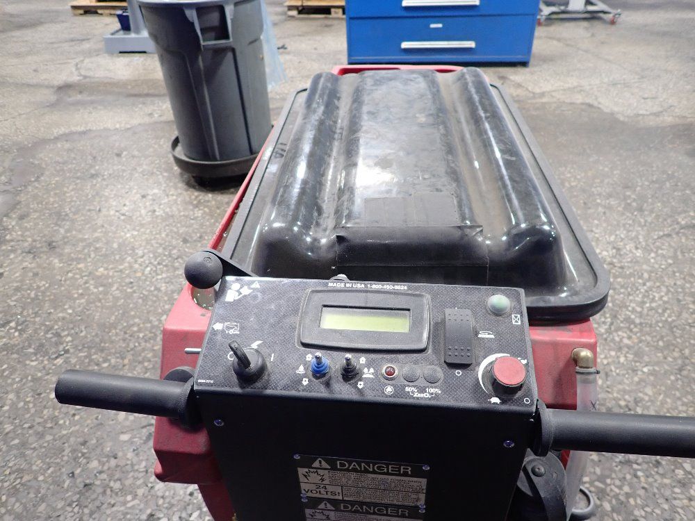 Factory Cat 40" Floor Scrubber - Mini-hd