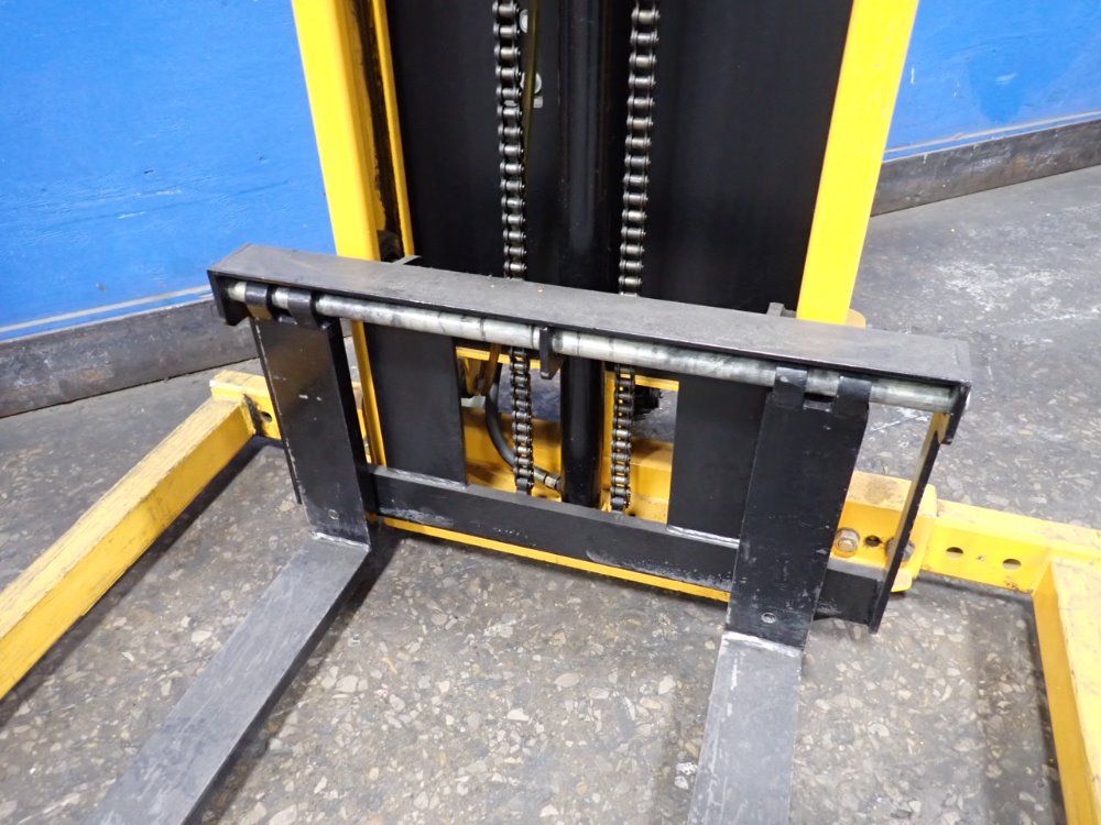 Blue Giant Blue Giant Xps6322 Straddle Lift