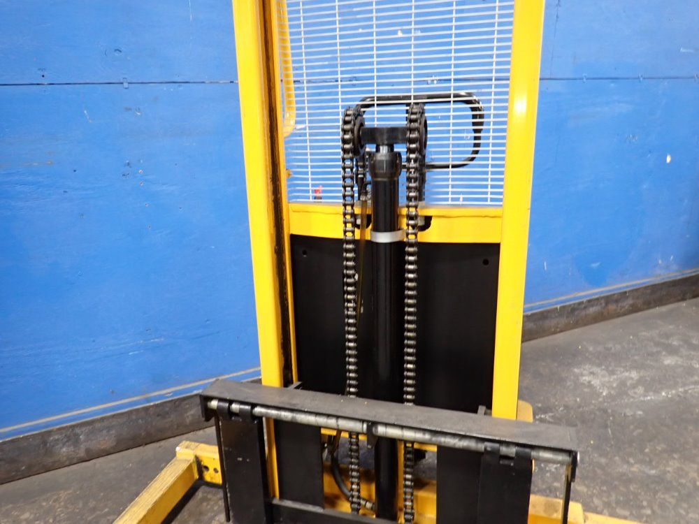 Blue Giant Blue Giant Xps6322 Straddle Lift