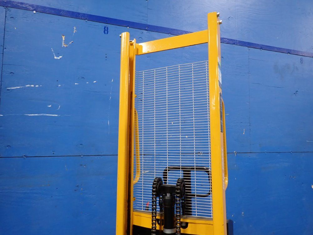 Blue Giant Blue Giant Xps6322 Straddle Lift