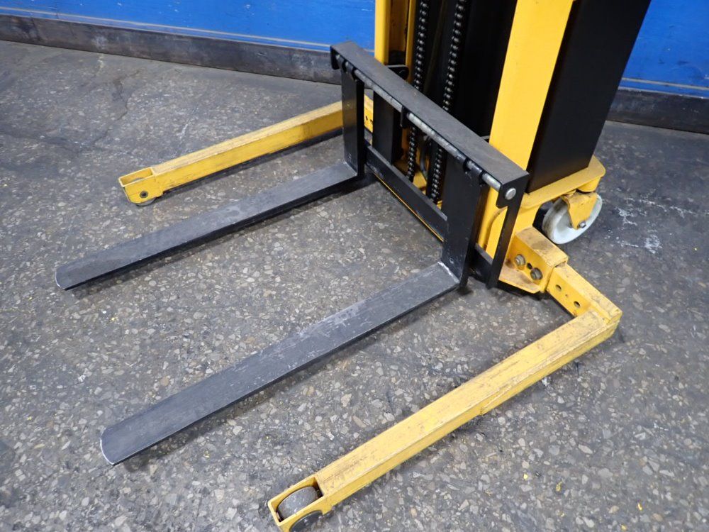 Blue Giant Blue Giant Xps6322 Straddle Lift