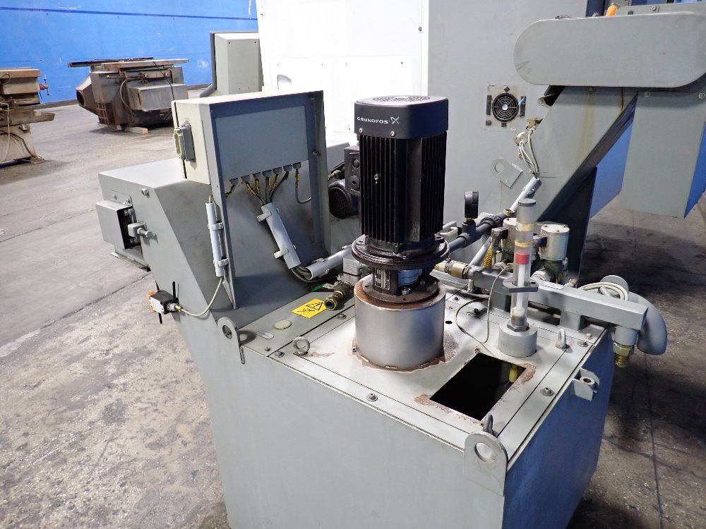 Deckel Maho 2004 Deckel Maho Dmc63v Cnc Vmc