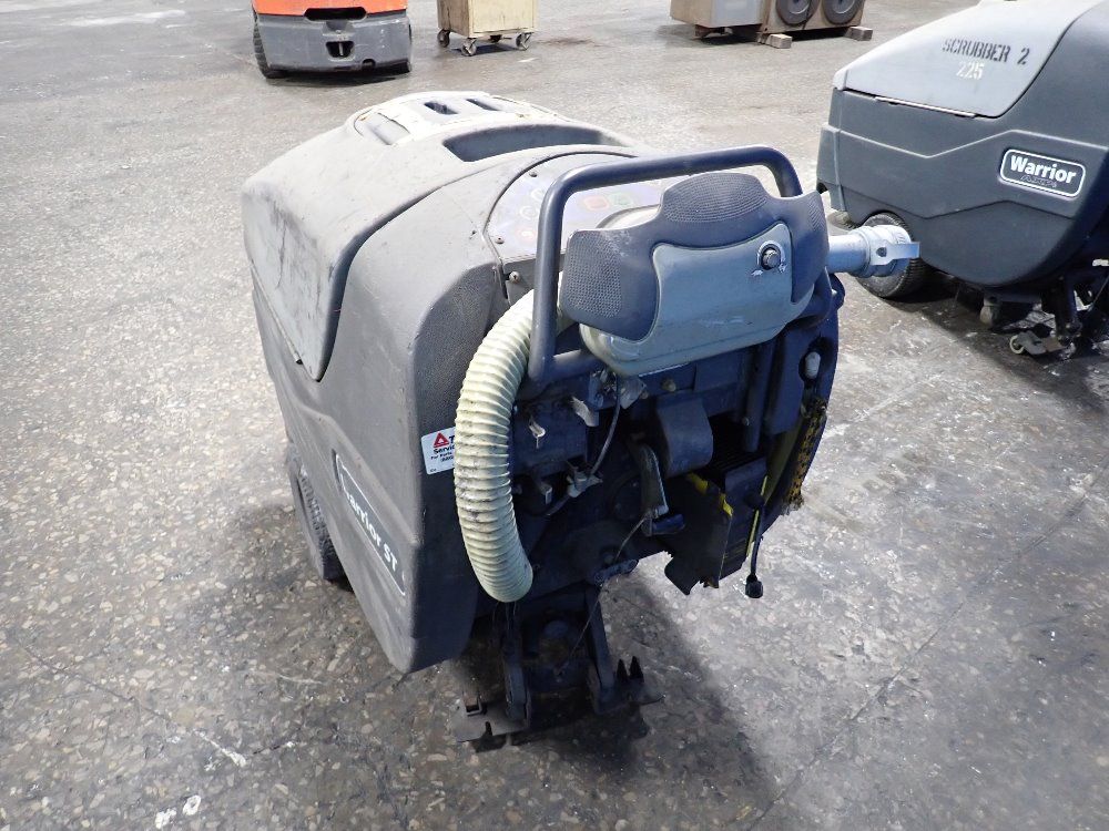 Advanced Floor Scrubber