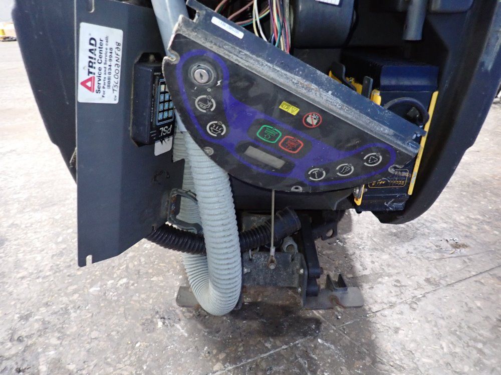 Advanced Floor Scrubber