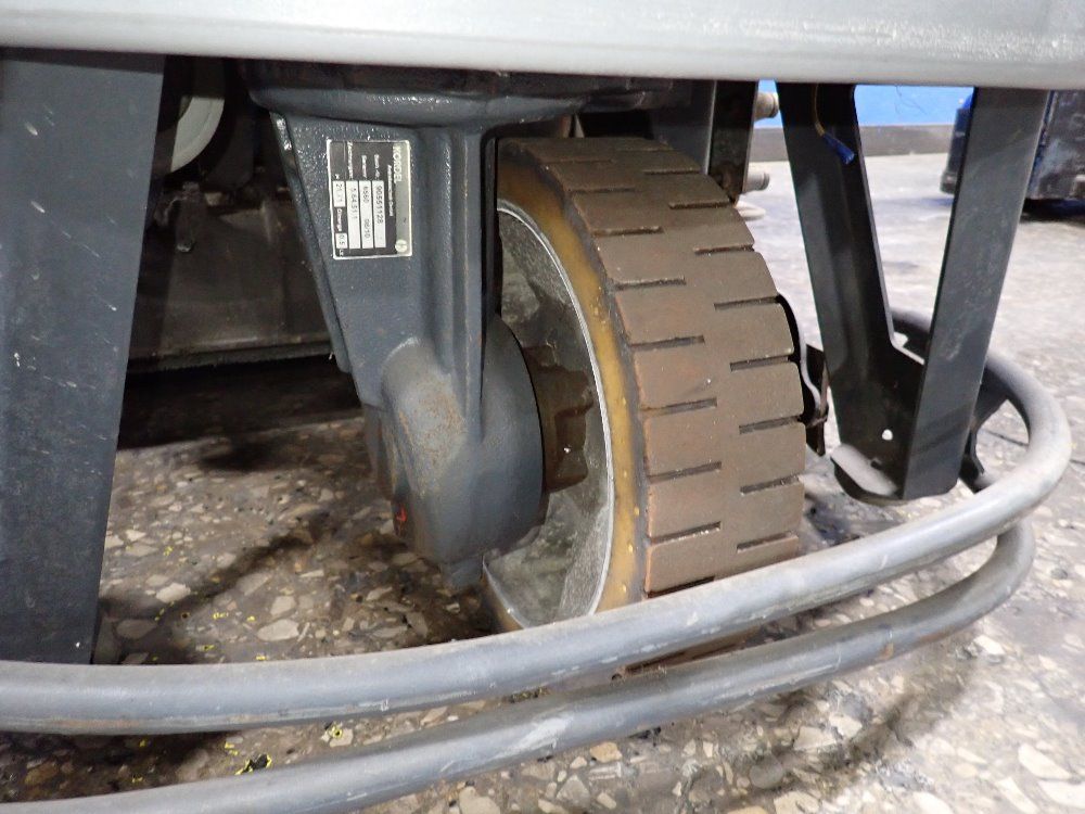 Powerboss 36" Floor Scrubber