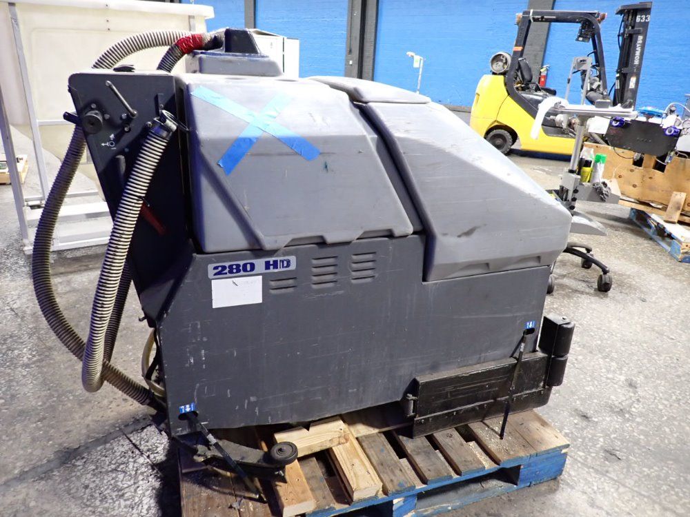 Advance Machine Company 44" Floor Scrubber - 280hp