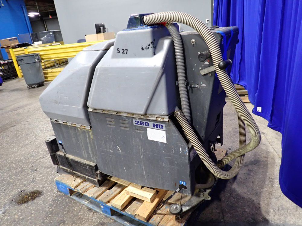 Advance Machine Company 44" Floor Scrubber - 280hp