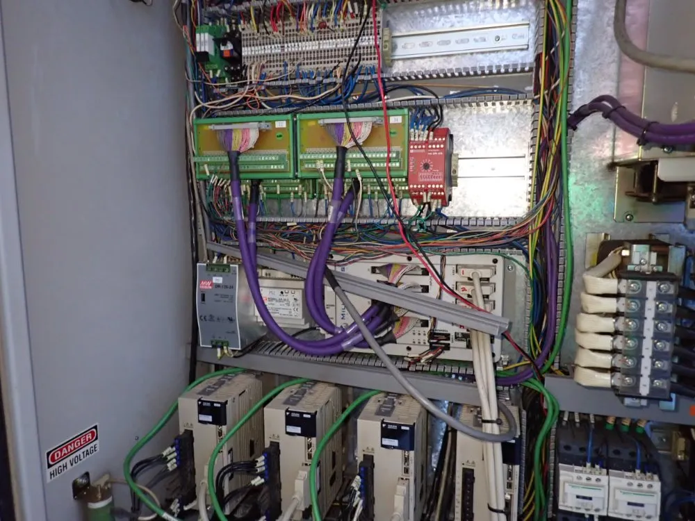 Milltronics 16" X 54" 2012 Milltronics Rh20 Cnc Vmc - Rh20