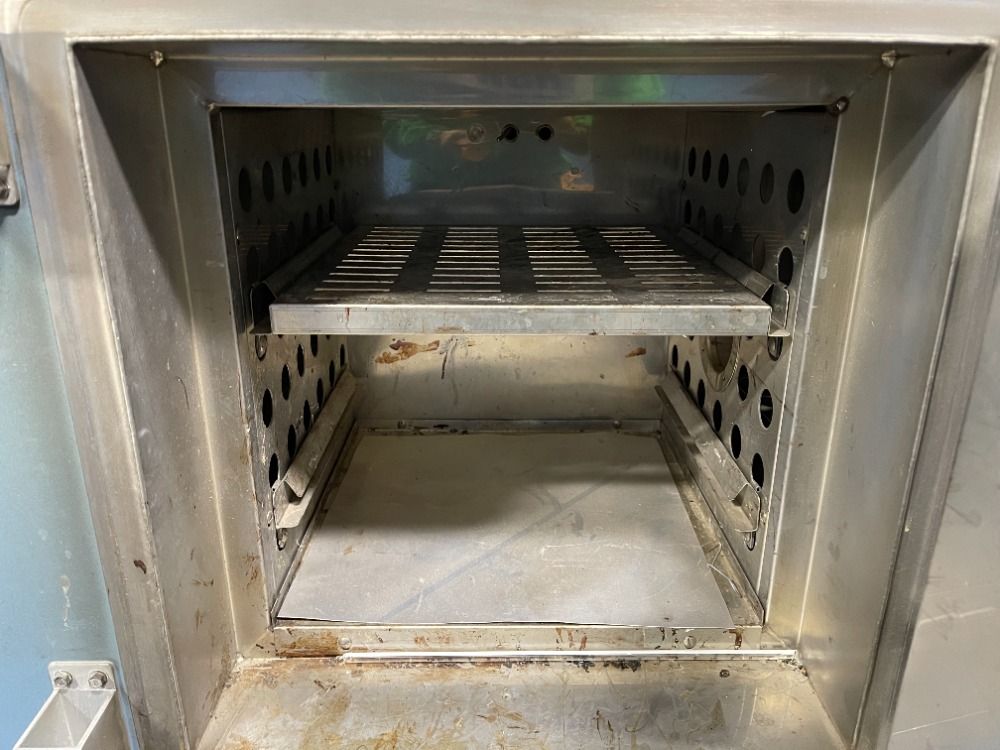 Blue M Oven