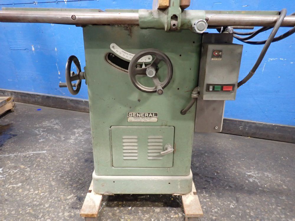 General Mfg 9" Table Saw - 330