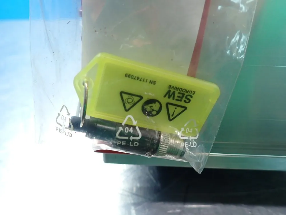 Sew Eurodrive Movipro Drive & Application Controller - Phc21a-a075m1-e31a-00