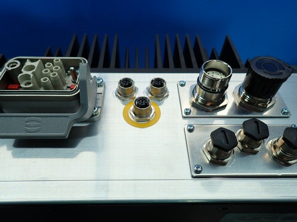 Sew Eurodrive Movipro Drive & Application Controller - Phc21a-a075m1-e31a-00