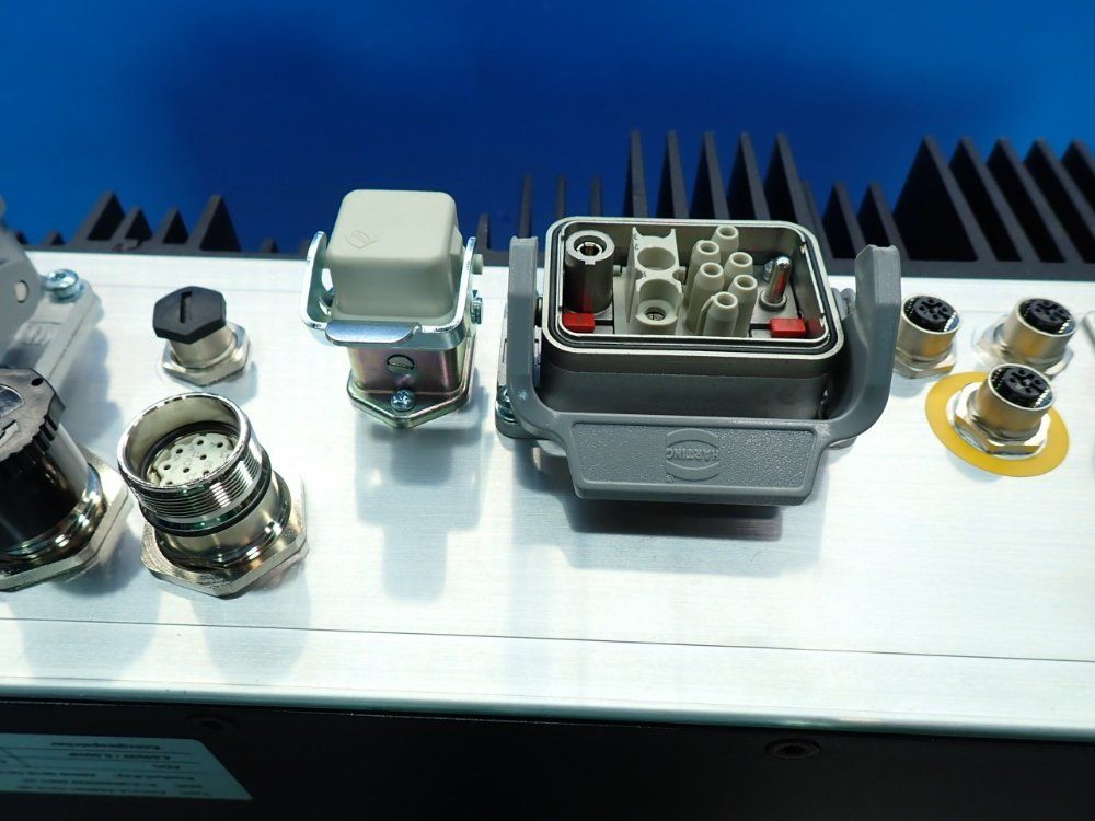 Sew Eurodrive Movipro Drive & Application Controller - Phc21a-a075m1-e31a-00