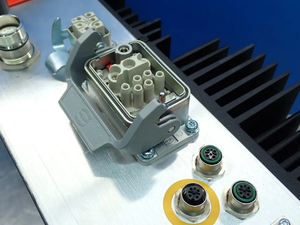 Sew Eurodrive Movipro Drive & Application Controller - Phc21a-a075m1-e31a-00