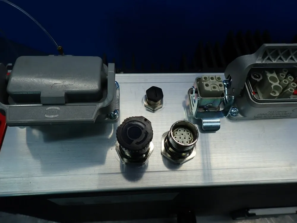 Sew Eurodrive Movipro Drive & Application Controller - Phc21a-a075m1-e31a-00