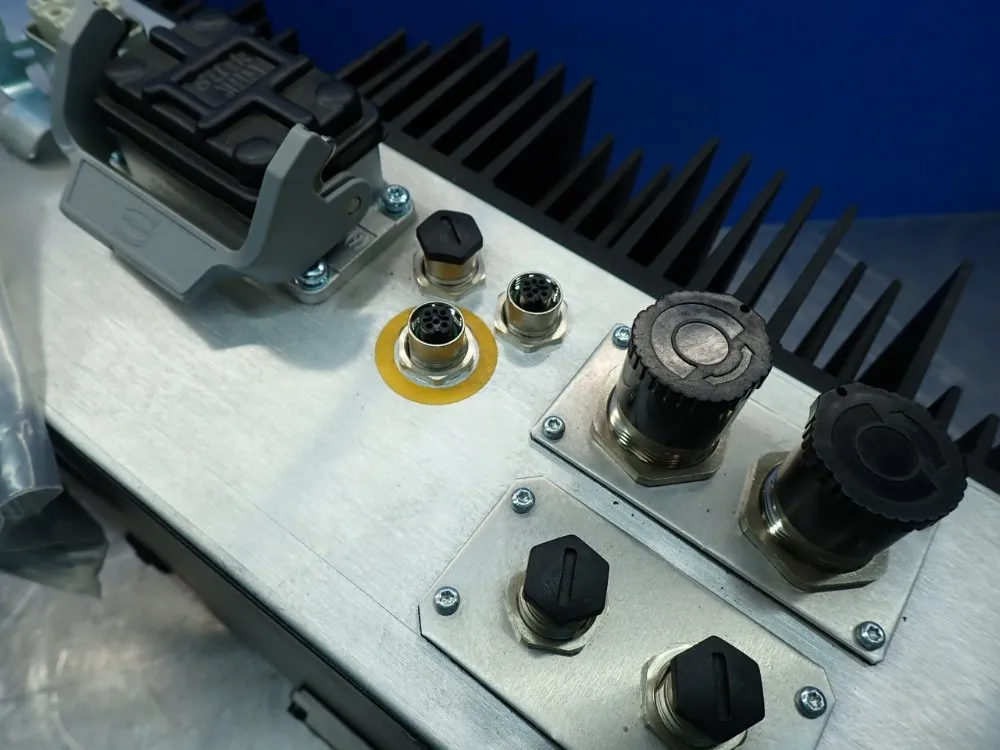 Sew Eurodrive Movipro Drive & Application Controller - Phc21a-a075m1-e31a-00