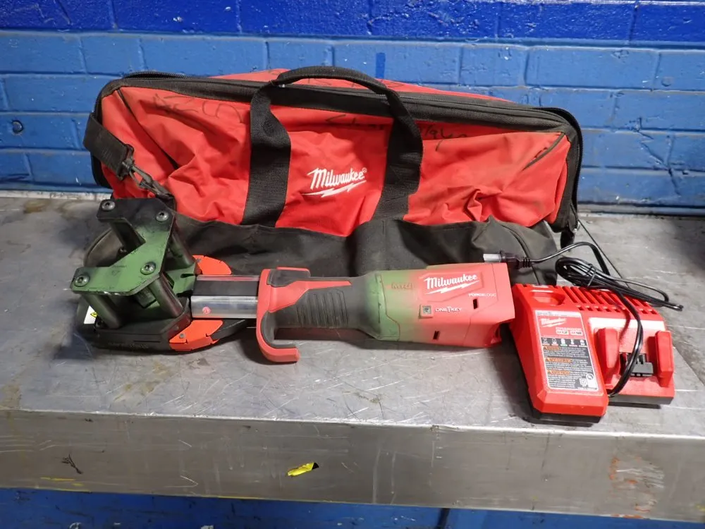 Milwaukee 7200 Lbs. Force Strut Slayer - 2922-20