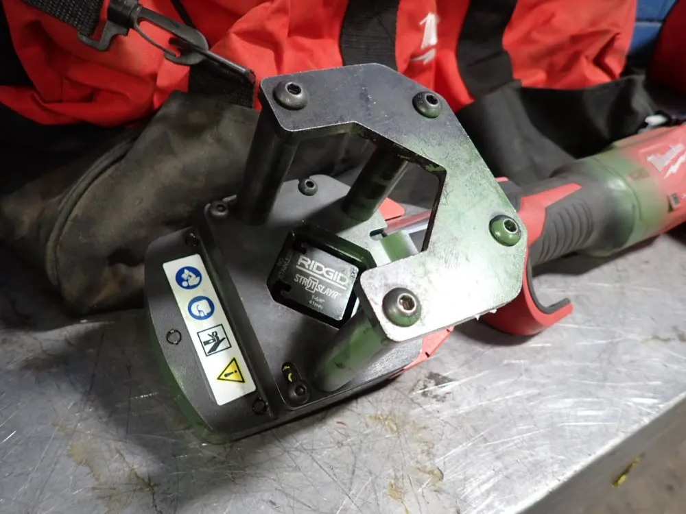 Milwaukee 7200 Lbs. Force Strut Slayer - 2922-20