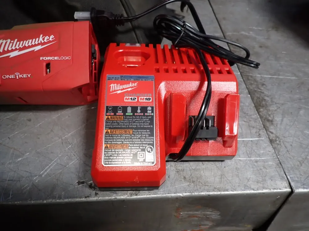 Milwaukee 7200 Lbs. Force Strut Slayer - 2922-20