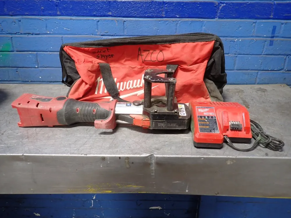 Milwaukee 7200 Lbs. Force Strut Slayer - 2922-20