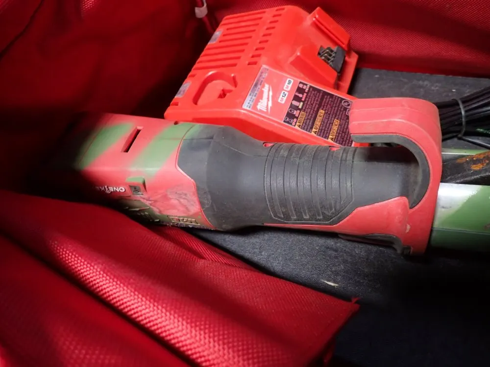 Milwaukee 7200 Lbs. Force Strut Slayer - 2922-20