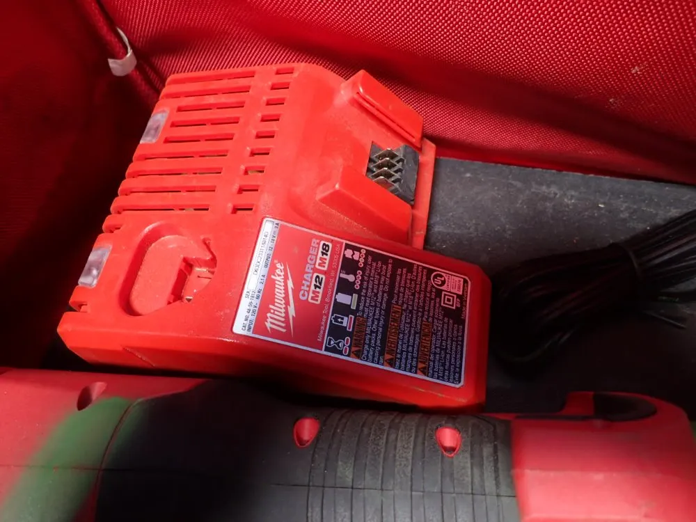 Milwaukee 7200 Lbs. Force Strut Slayer - 2922-20