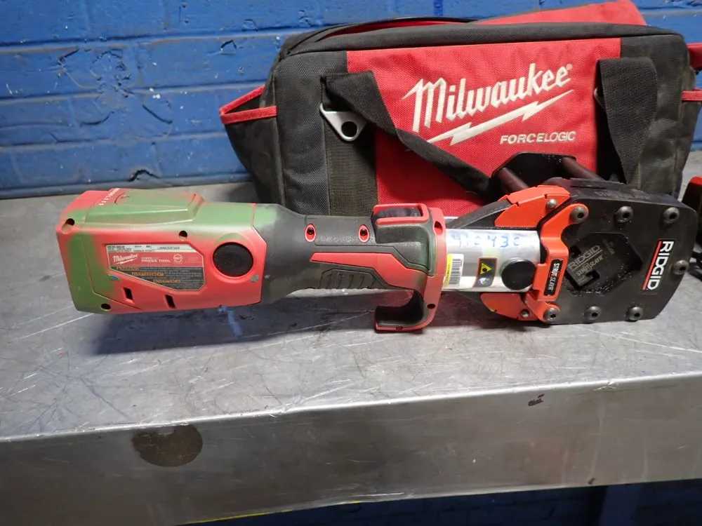 Milwaukee 7200 Lbs. Force Strut Slayer - 2922-20