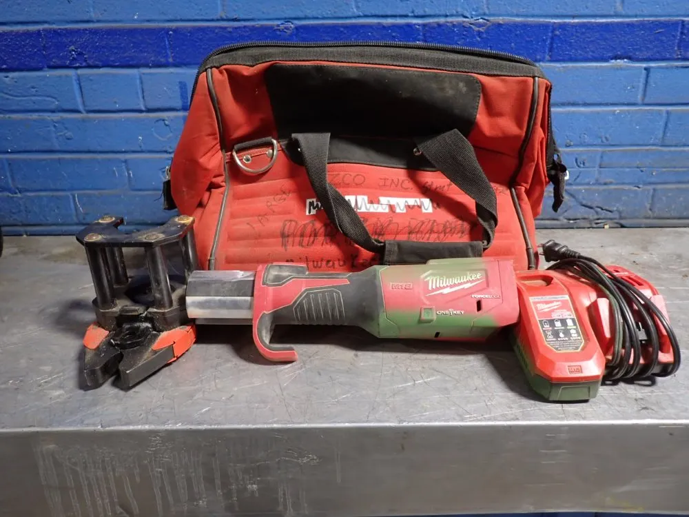 Milwaukee 7200 Lbs. Force Strut Slayer - 2922-20