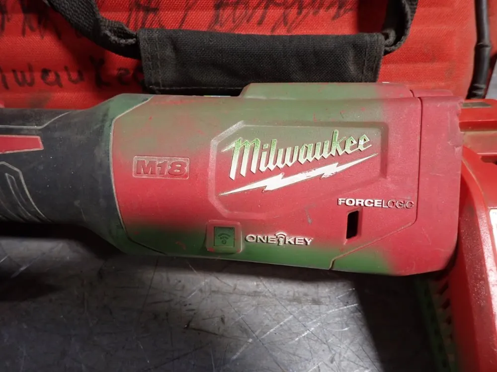 Milwaukee 7200 Lbs. Force Strut Slayer - 2922-20