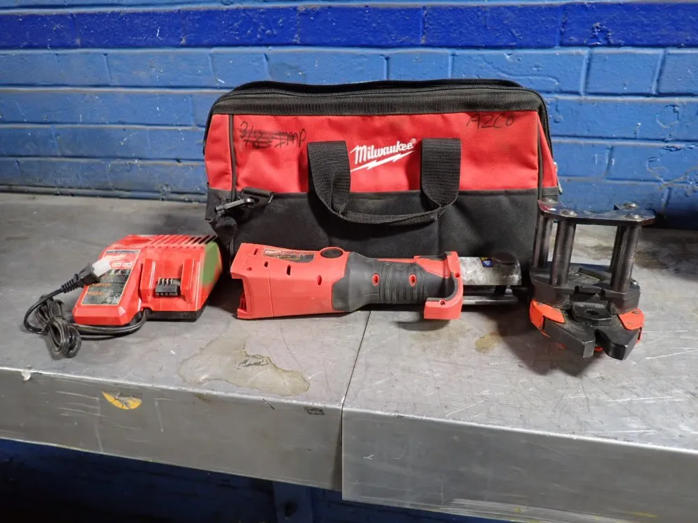 Milwaukee 7200 Lbs. Force Strut Slayer - 2773-20