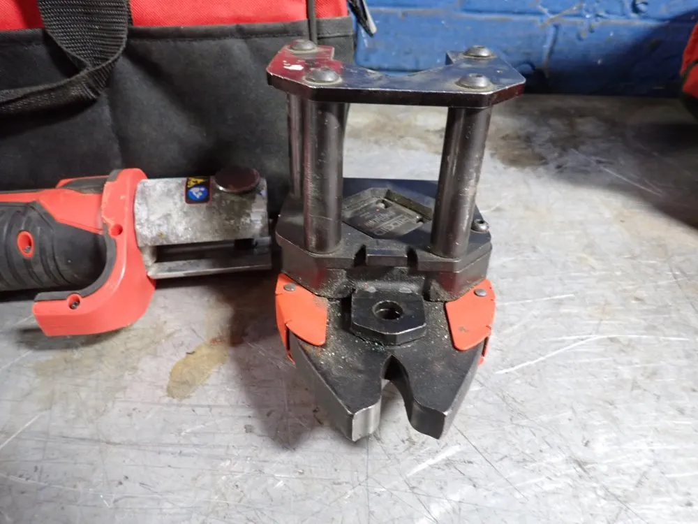 Milwaukee 7200 Lbs. Force Strut Slayer - 2773-20