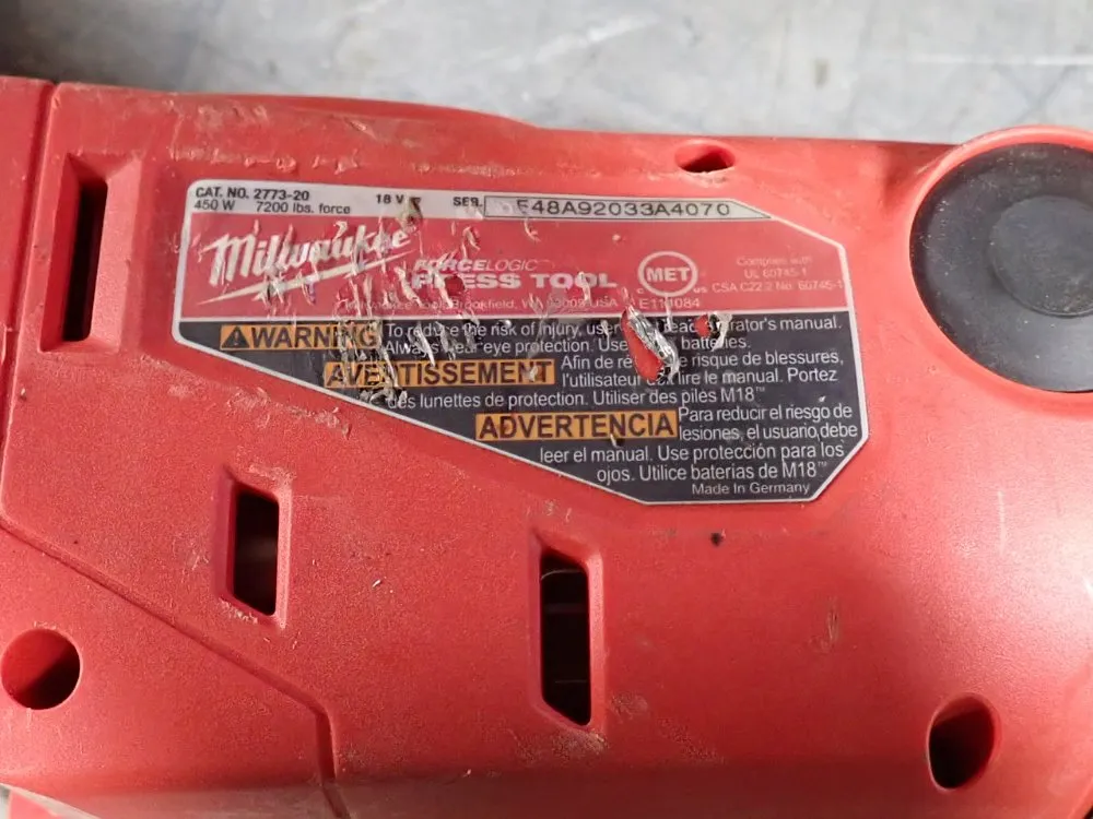 Milwaukee 7200 Lbs. Force Strut Slayer - 2773-20