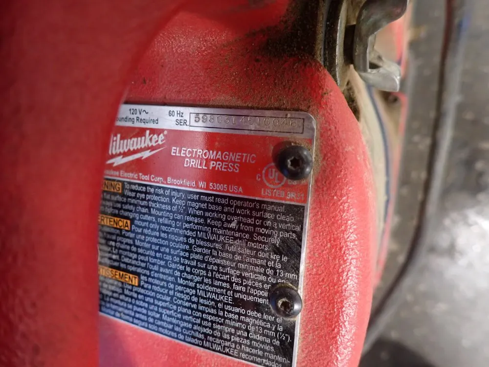 Milwaukee Electric Tool Corp 4" Electromagnetic Drill Press - 4202