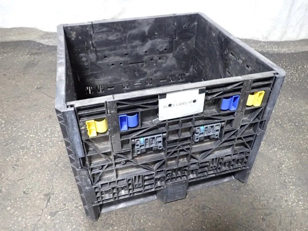 26 1/2" X 29" X 18" Plastic Collapsible Basket