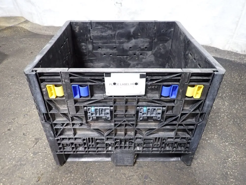 26 1/2" X 29" X 18" Plastic Collapsible Basket