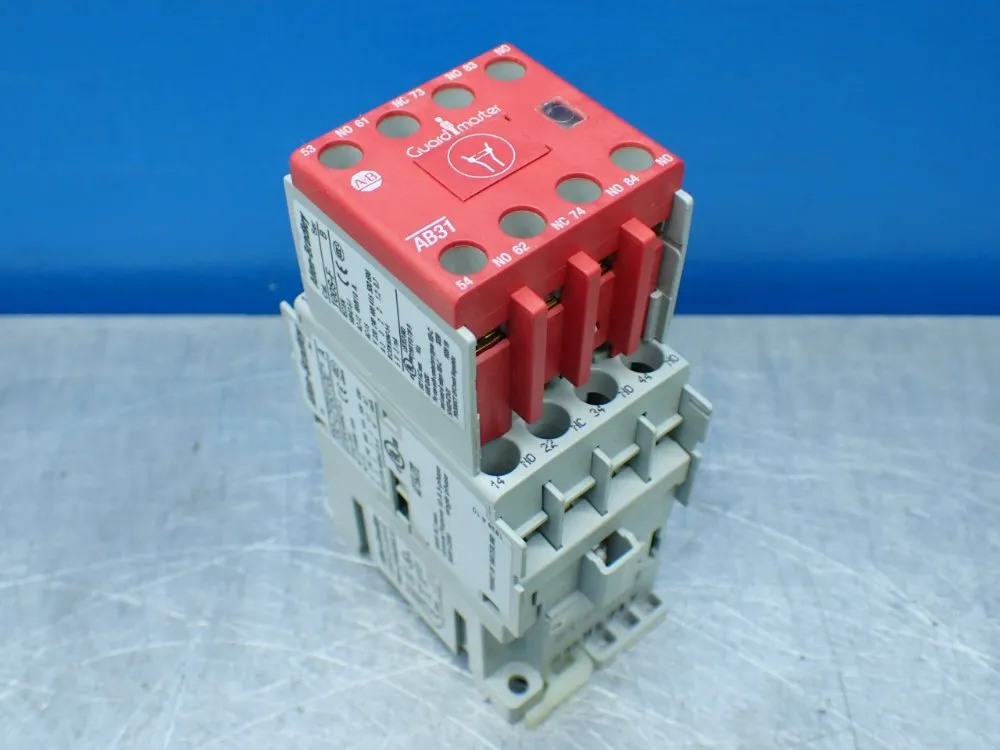 Allen-bradley Safety Control Relay. - 700s-cfb620ejc